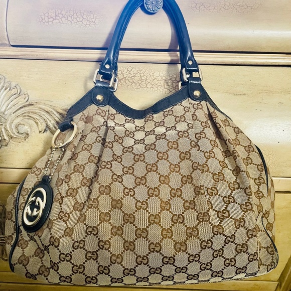 AUTHENTIC GUCCI HOBO HANDBAG - Picture 1 of 10
